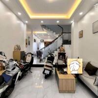 Bán nhà Nguyễn Văn Trỗi - Phương liệt , DT :44m2 , Giá nhỉnh 7 tỷ ,oto gần ,hai thoáng