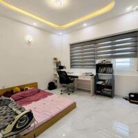 Bán nhà Nguyễn Văn Trỗi - Phương liệt , DT :44m2 , Giá nhỉnh 7 tỷ ,oto gần ,hai thoáng