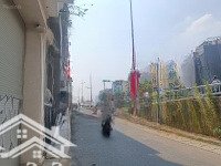Bán Nhà 4 Tầng Mặt Phố Âu Cơ, Cách Hồ Tây Chỉ 200M, Kinh Doanh Sầm Uất