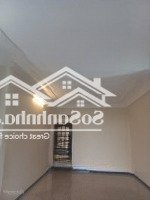 Bán Nhà Phố Đường Hẻm Dầu, 17,5 Tỷ, 88M2, 6 Phòng Ngủ 7Wc