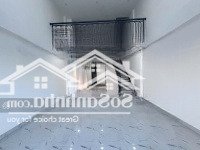 Shophouse Hoàn Thiện Cơ Bản Có Thang Máy, Giá Chỉ 40 Triệu/Tháng Mặt Tiền Song Hành Lakeview City
