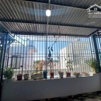 Bát Khối -Long Biên NHÀ MỚI  PHÂN LÔ NGÕ THÔNG, Ô TÔ ĐỖ CỬA  30m2 5 tầng, mặt tiền 5m,4.8 tỷ .