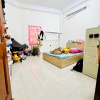NHÀ ĐẸP Ở LUÔN – 3 tầng Hàng Bồ 30m chỉ 6.5 tỷ - NGÕ THẲNG CÓ SÂN THOÁNG