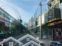 Siêu Phẩm Đầu Tư, Nhà Phố 3 Tầng 10 X 24M Địa Thế 2 Mặt Tiền Kinh Doanh Ngay Võ Văn Ngân, Bình Thọ.