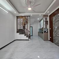 HIẾM! Giá rẻ, 5 tầng mới koong, ngõ ô tô nhỏ thông Phúc Lợi, Lô góc 30m, MT 4.5m nhỉnh 5tỷ