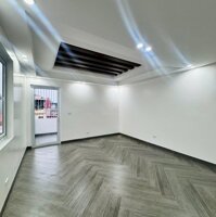 Bán nhà 4 tầng 90m2 ngang 4,25m mặt phố Hai Bà Trưng   vào