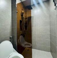 Bán nhà 4 tầng 90m2 ngang 4,25m mặt phố Hai Bà Trưng   vào