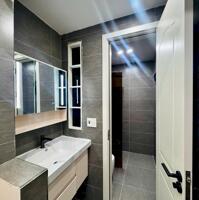 Bán nhà 4 tầng 90m2 ngang 4,25m mặt phố Hai Bà Trưng   vào