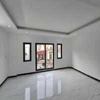 HIẾM! Giá rẻ, 5 tầng mới koong, ngõ ô tô nhỏ thông Phúc Lợi, Lô góc 30m, MT 4.5m nhỉnh 5tỷ