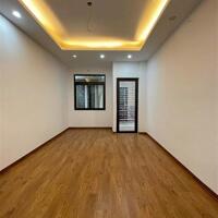 Bán nhà mới đẹp 5 tầng phố Láng Hạ, Ba Đình, Gần phố, Ngõ thông, Full nội thất chỉ 6.x tỷ