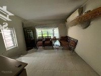 Bán Nhà Đầm Trấu - Phân Lô Ô Tô Đỗ Cửa - Kinh Doanh Sầm Uất Ngày Đêm - Nhà Còn Mới Về Thêm Nước Sơn