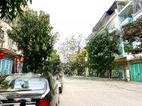 Bán Gấp Liền Kề Kđt Văn Phú Hà Đông. Kinh Doanh-View Công Viên-Nhà Đẹp-Thang Máy 80M2X5T Nhỉnh 17Tỷ