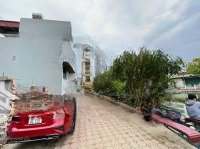 Lô Góc, Nở Hậu, Nhìn Ra Hồ Nước Tại Phúc Lợi, Long Biên (Rất Hiếm)