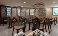 Cho Thuê Nhà Mặt Phố Nguyên Hồng. Diện Tích 80M2X4T. Mặt Tiền 7M. Mặt Tiền Đẹp Nhận Diện Tốt.