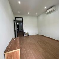 Cho thuê căn hộ Nguyễn Văn Cừ, Long Biên. 65m. Giá: 6,5 triệu/ tháng. Lh: 0984.373.362
