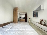 Cho Thuê Căn Hộ Có Ban Công - Trang Bị Máy Giặt Riêng - Gần Landmark 81