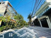 Bán Nhà 2 Tầng Mặt Tiền Đường 11, Cách Đỗ Xuân Hợp 30M. Đường Bàn Cờ, Có Lề Cây Xanh. Kế Global
