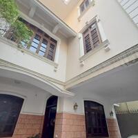 Bán nhà lô góc phố Thái Hà, Đống Đa, ô tô vào nhà 3 tầng 154m2 giá 46 tỷ