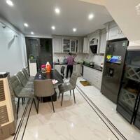 Cho thuê nhà Văn Cao, 4 p.ngủ khép kín, nội thất cao cấp.