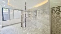 Bán Nhà Trung Tâm Tây Hồ - Mặt Tiền Khủng - Sổ Đỏ Vuông - Siêu An Sinh - Thang Máy - Ô Tô Tránh