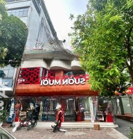 Hot! Cho Thuê Nhà Mặt Phố Nguyên Hồng. Vị Trí Đỉnh Nhất Phố Mặt Tiền Nhận Diện Thương Hiệu Tốt