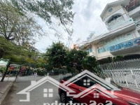 Bán Biệt Thự Ngay Kv Kề Đ.nguyễn Thị Thập Kdc Himlam Quận 7 Nhà 7.5X20M2 Gb: 35.Xtỷ Liên Hệ: 0931353298