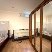 Bán nhà mặt phố Trích Sài, diện tích 30m2, giá 28 tỷ