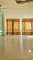 Cho Thuê Văn Phòng 5.5 Tầng (Diện Tích 1 Sàn 100M2). Ô Tô Đỗ Thoải Mái, Đối Diện Công Viên Hòa Bình