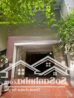Cho Thuê Văn Phòng 5.5 Tầng (Diện Tích 1 Sàn 100M2). Ô Tô Đỗ Thoải Mái, Đối Diện Công Viên Hòa Bình