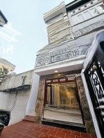 Nhà Mới Đẹp - Cách Cầu Vĩnh Tuy, Aeon Long Biên Chỉ 5 Phút Đi Bộ - 5 Phòng Ngủ - Sân Rộng 20M