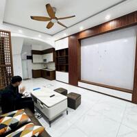 NHÀ MỚI PHỐ KHƯƠNG TRUNG – THIẾT KẾ ĐẸP – RỘNG CẢ DIỆN TÍCH LẪN MẶT TIỀN – CÁCH Ô TÔ 5M – GẦN NGÃ TƯ SỞ, TIỆN ÍCH ĐỦ ĐẦY!