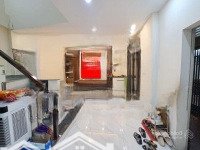 Cần Tiền Thanh Khoản Gấp! Nhà Định Công - Hoàng Mai, Diện Tích: 73M2, 4Tầng,Mặt Tiềnrộng, Giá Bán Nhỉnh 8Tỷ