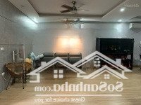 Chung Cư 137 Nguyễn Văn Cừ - Căn Hộ 119M2 - Full Đồ - 15 Triệu/ Th