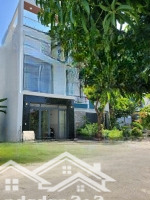 Cho Thuê Nhà Phố Khu Đường 14M Phạm Hữu Lầu Q7- Gần Công Viên-5X18M,3L+5Pn-Giá Chốt Rẻ : 18 Triệu .