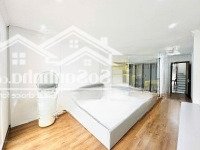 Bán Nhà Phố Đức Giang, Xây Mới 5 Tầng, Ô Tô Qua Cổng