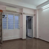 Phố VIP Ngọc Hà – Hàng xóm Lăng Bác – 55m2 – ô chờ thang máy – 2 phút ra Hồ Đầm