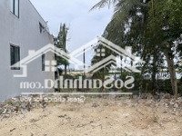 Mảnh Đất Duy Nhất Còn Sót Lại, Trước Mặt Là Đường Đồng Nà, Mặt Sau Là Sông Cổ Cò, Sát Bên Mép Nước.