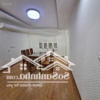 Cho Thuê Nhà Hoàng Quốc Việt, Ô Tô, 55M2, 5 Tầng,Mặt Tiền4.3M, Nhà Mới Đẹp, 20 Triệu