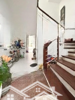 Bán Toà Văn Phòng Kết Hợp Homestay - 105M2 7Tầng 20 Tỷ - Ngõ Ô Tô Tránh - Kinh Doanh