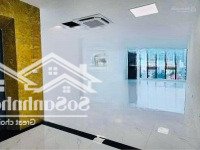 ( Hiếm ) Bán Toà Nhà Vp, Bán Đảo Linh Đàm 203M, 7 Tầng, 72 Tỷ , Lô Góc - 3 Mặt Thoáng, Vỉa Hè Rộng