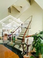 Chính Chủ! Vĩnh Tuy, 4 Làn Ôtô Tránh, Vị Trí Cực Đẹp, Cho Thuê Hay Vp Đều Hợp 140M2*Mt 6M Giá Bán 28 Tỷ