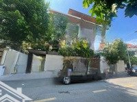Bán Nhà Khu Biệt Thự Vườn Lan 781 Lê Hồng Phong P. 12 Q. 10 3 Tầng Diện Tích: 12M X 22M Giá Bán 62 Tỷ