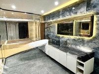 Nhà Phố Đẳng Cấp- Bể Bơi- Kinh Doanh Đỉnh Cao- 8 Tầng Hiện Đại- Thang Máy- 1 Km Sang Tới Hồ Gươm