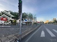 Cho Thuê Mặt Bằng, Căn Góc 2 Mặt Tiền Rộng, Siêu Hot Tại Tân Phong, Quận 7, 200 Triệu, 200M2