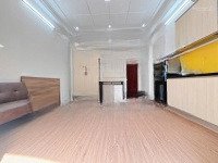 Phòng 35M2, Ban Công Lớn, Cửa Sổ Trời, Full Nội Thất Ngay Phan Xích Long, Phú Nhuận - Giáp Q1, Q3