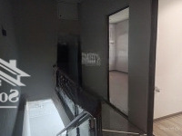 Bán Nhà 2 Tầng Ngõ 69 Đường Tứ Liên, Ô Tô Đỗ Cửa, Thiết Kế Hiện Đại Ở Được Luôn