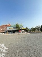 Chủ Kẹt Tiền Bán Gấp Lô 130M2 Vị Trí Đối Diện Trường Học Đức Hoà, Kdc Đông Đúc