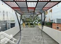Chủ Ngợp! Dt: 8X12M - Cần Bán Gấp Nhàhẽm Xe Hơithành Thái, P14, Q10, - Kc: 4 Tầng - Giá Bán 17,5 Tỷ