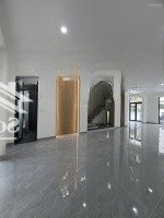 Cho Thuê Shophouse 5 Tầng Tại Vinhomes Grand Park, 45 Triệu, 495 M2