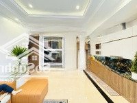 Thật 100%! Nhà Mới, Phân Lô Nguyên Hồng, 7 Tầng Máy, Gara, Ngõ Ô Tô Tránh,Mặt Tiềnrộng. 52M2. 7 Tầng